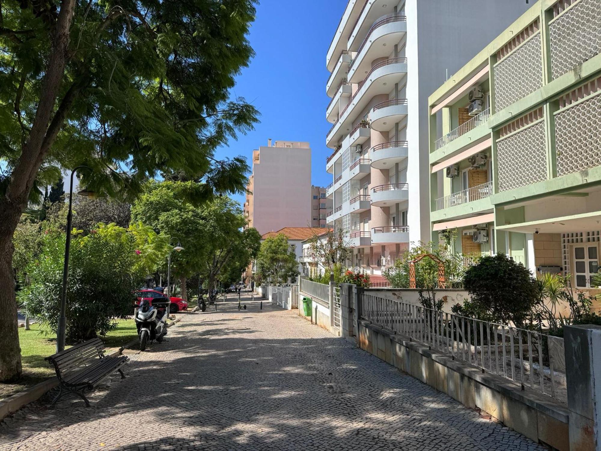 Greenth Avenue Faro Exterior photo